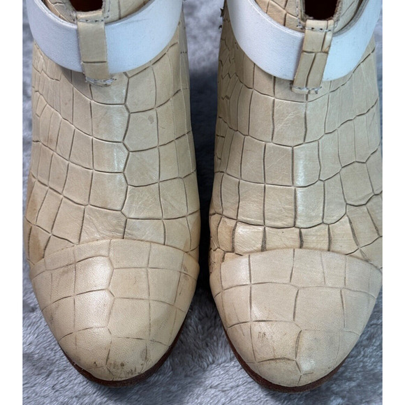 Rag & Bone Harrow Ivory White Croc Embossed Leather Cap Toe Boots Womens 7 EU 37 - Picture 9 of 10